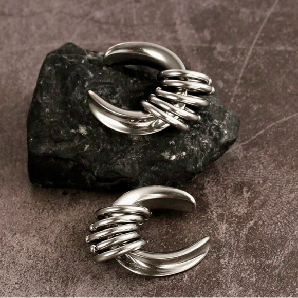 🔘2Pc 16mm- 18k over 316 Surgical Stainless Steel Ear Expanders/plugs NWT - Picture 2 of 9